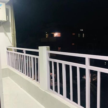 グワーハーティーWhite Orchid, Unique & Stylish, Executive 2Bhk.アパートメント エクステリア 写真