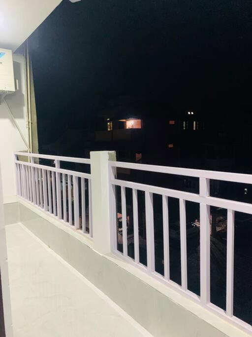 グワーハーティーWhite Orchid, Unique & Stylish, Executive 2Bhk.アパートメント エクステリア 写真