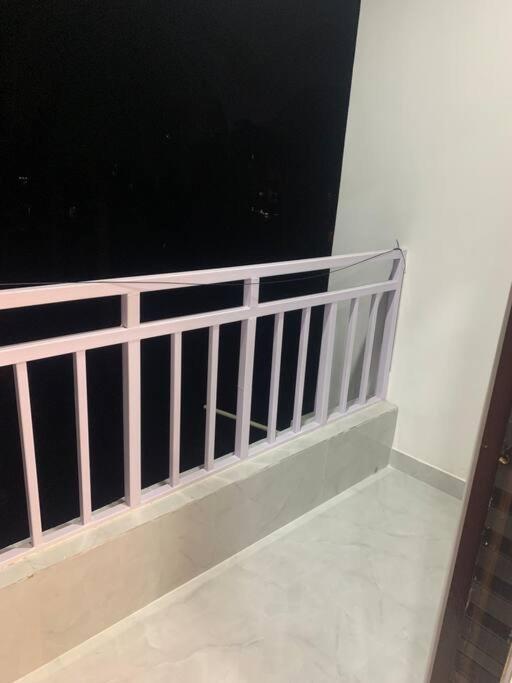 グワーハーティーWhite Orchid, Unique & Stylish, Executive 2Bhk.アパートメント エクステリア 写真